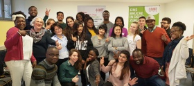 „Eine Brücke in unsere Zukunft!“ ist das Motto hessischer Studierender aus Afrika, Asien und Lateinamerika, die sich bei STUBE Hessen auf einen berufsvorbereitenden Praktika- und Studienaufenthalt im Herkunftsland vorbereiten